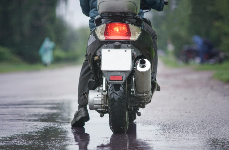 雨の日のバイク